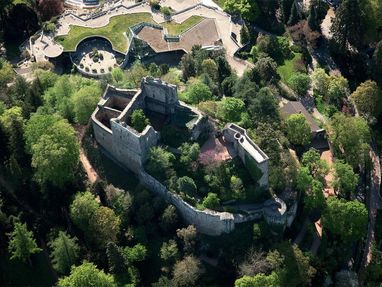 Burg Badenweiler von oben