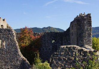 Teilansicht der Burg Badenweiler