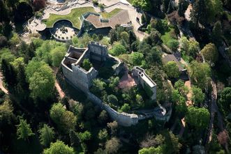 Burgruine Badenweiler aus der Vogelperspektive